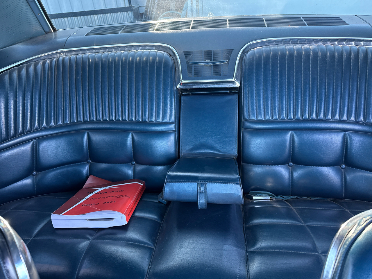 Ford Thunderbird 2-Door Sedan 1966