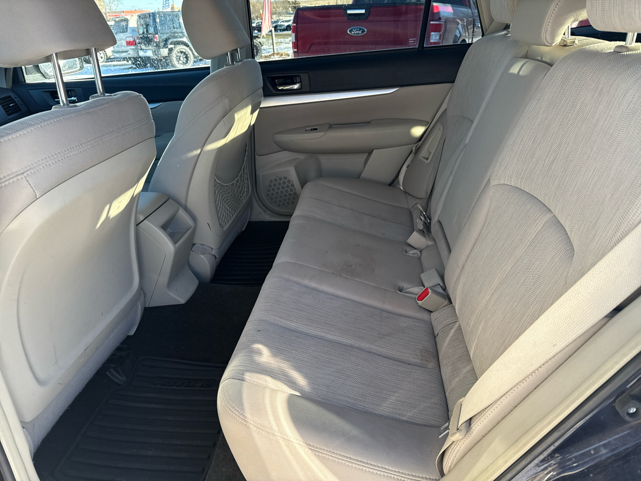 Subaru Outback 2.5i Premium 2013