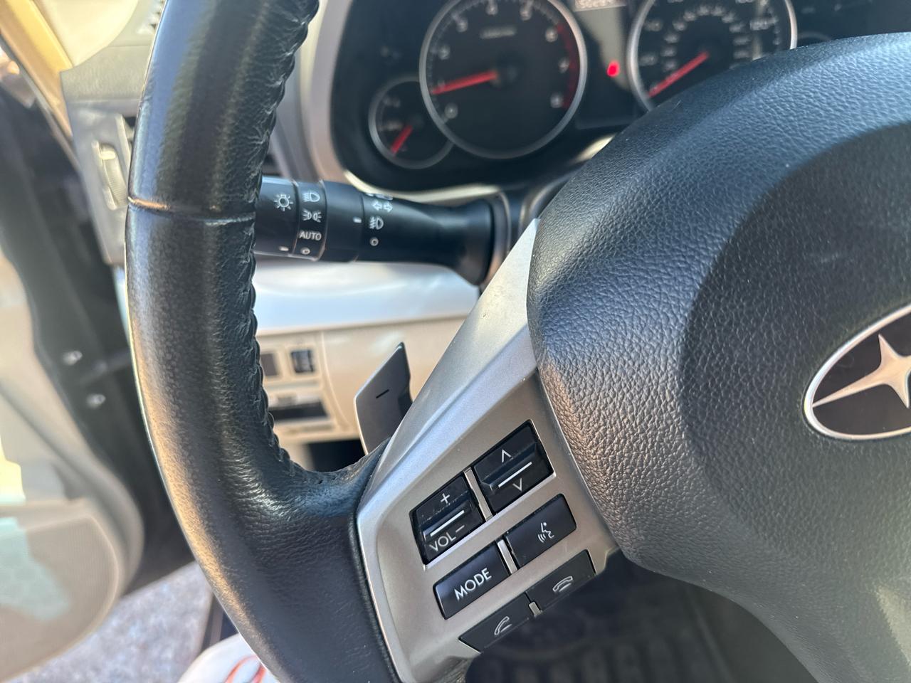 Subaru Outback 2.5i Premium 2013