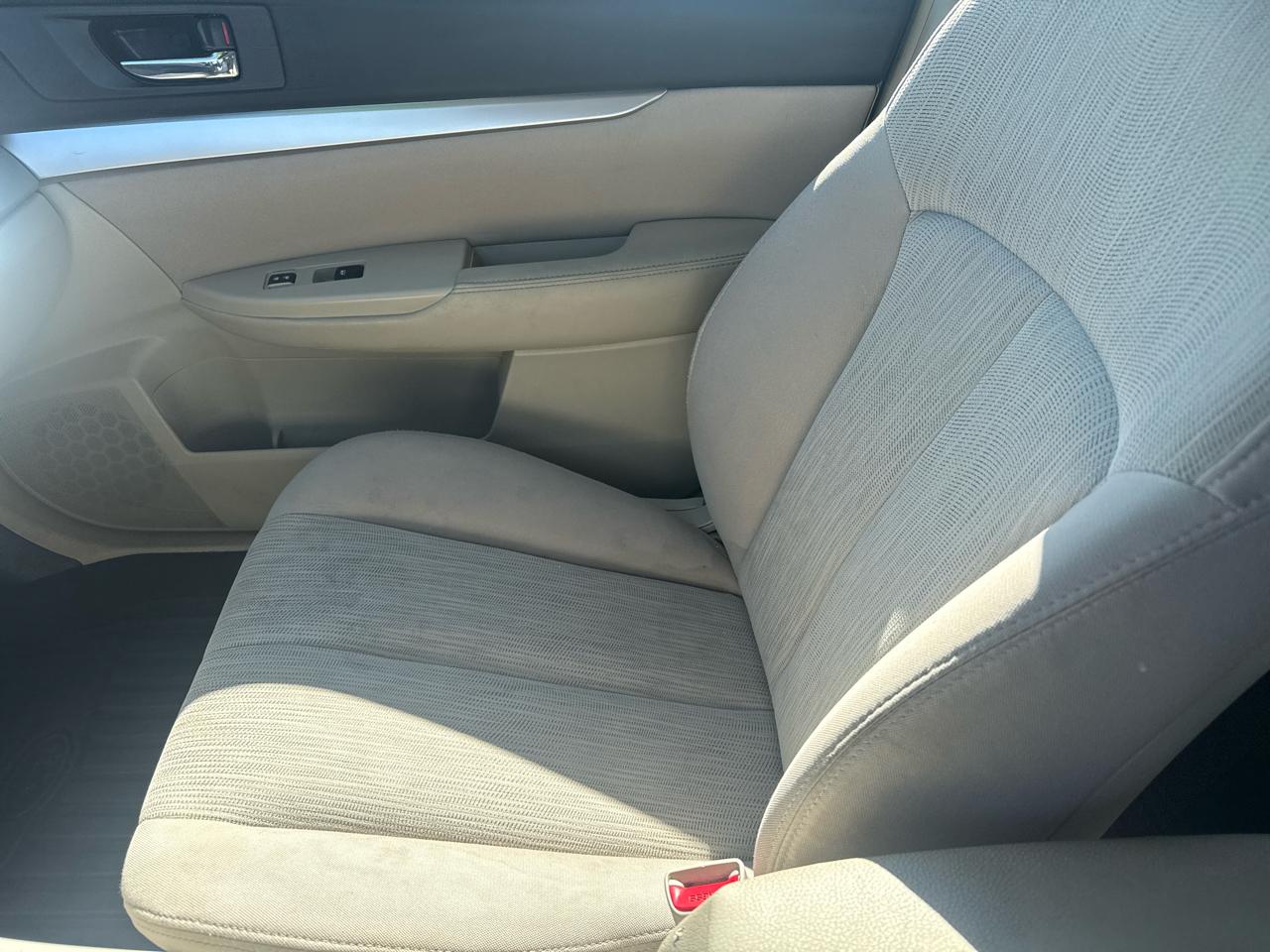 Subaru Outback 2.5i Premium 2013
