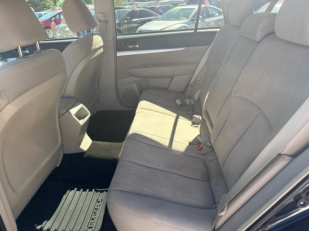 Subaru Outback 2.5i Premium 2013
