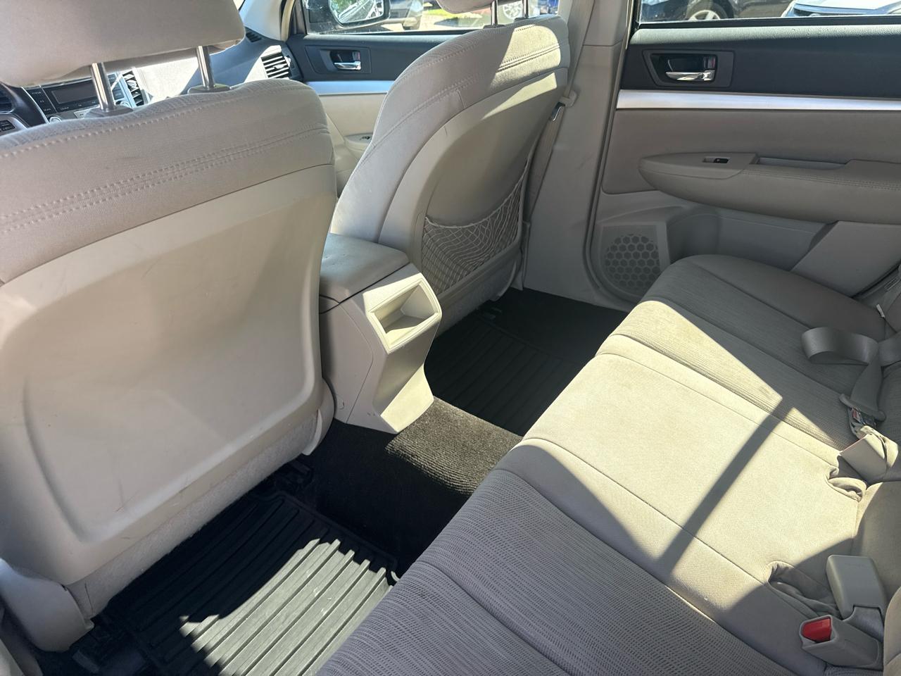 Subaru Outback 2.5i Premium 2013