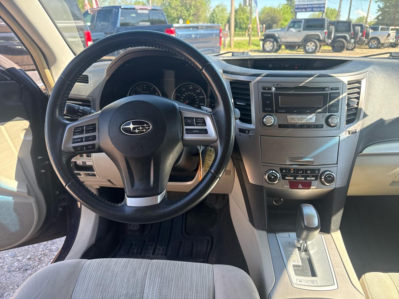 Subaru Outback 2.5i Premium 2013