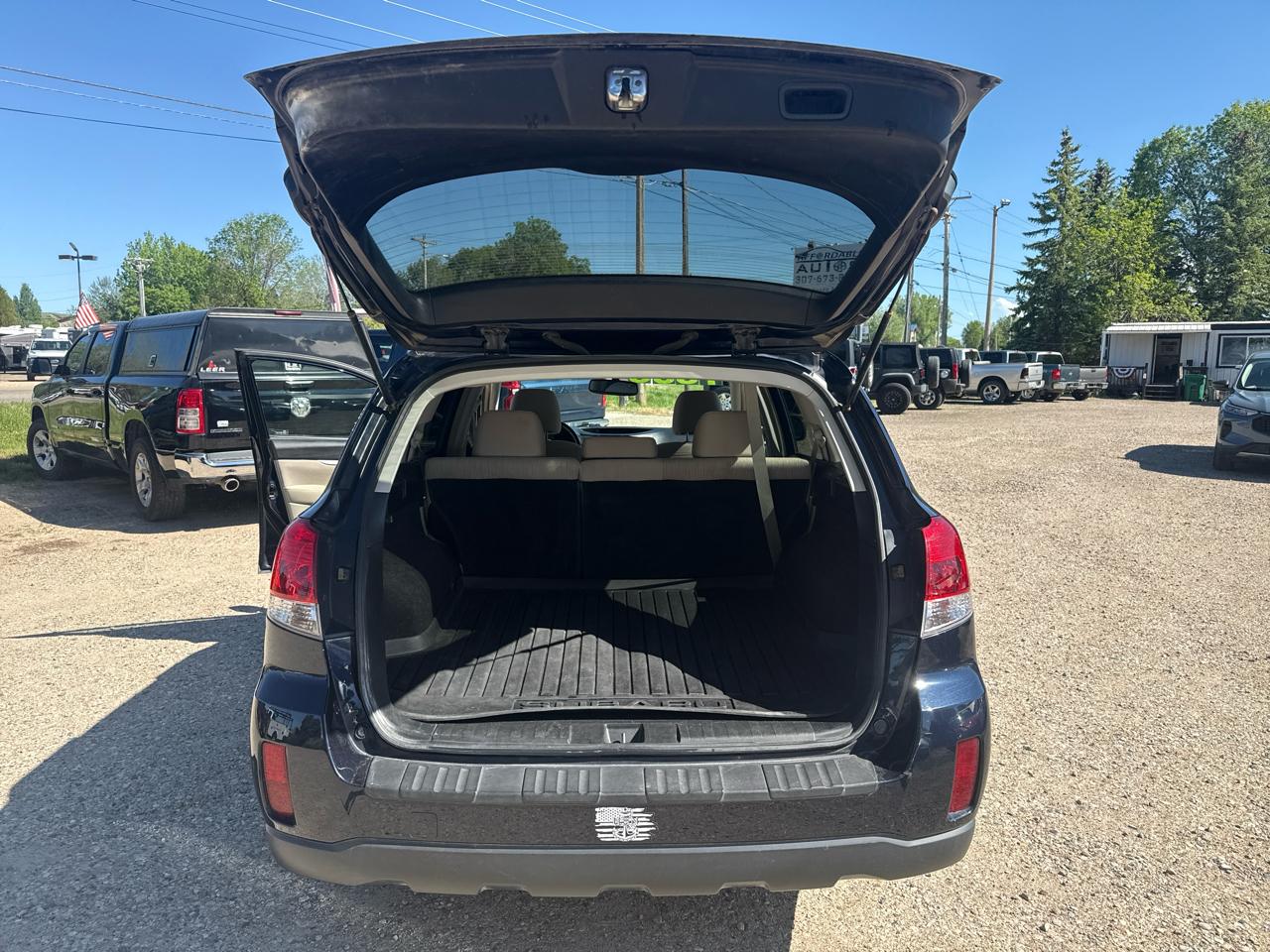 Subaru Outback 2.5i Premium 2013