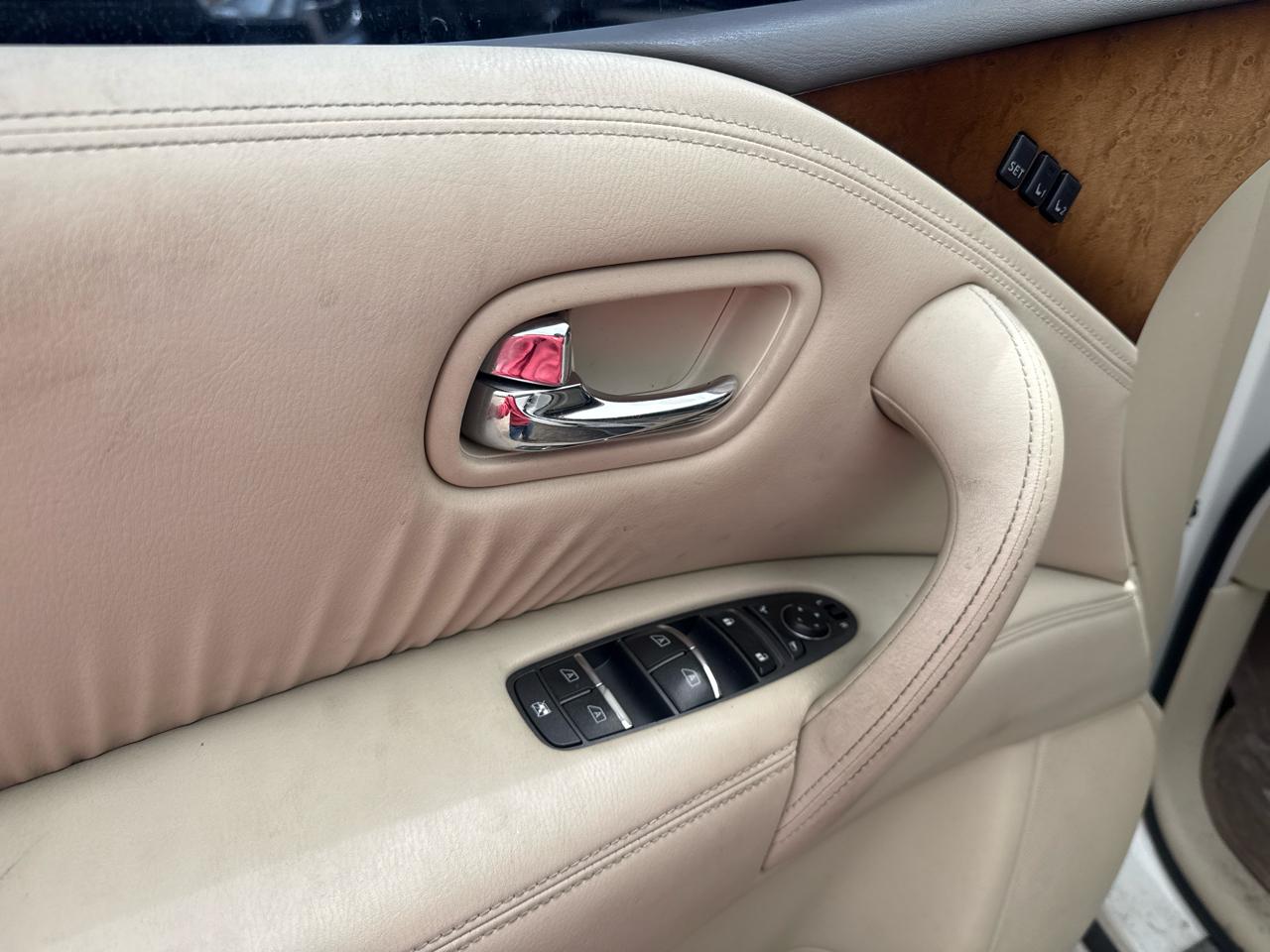 Infiniti QX80 4WD 2014