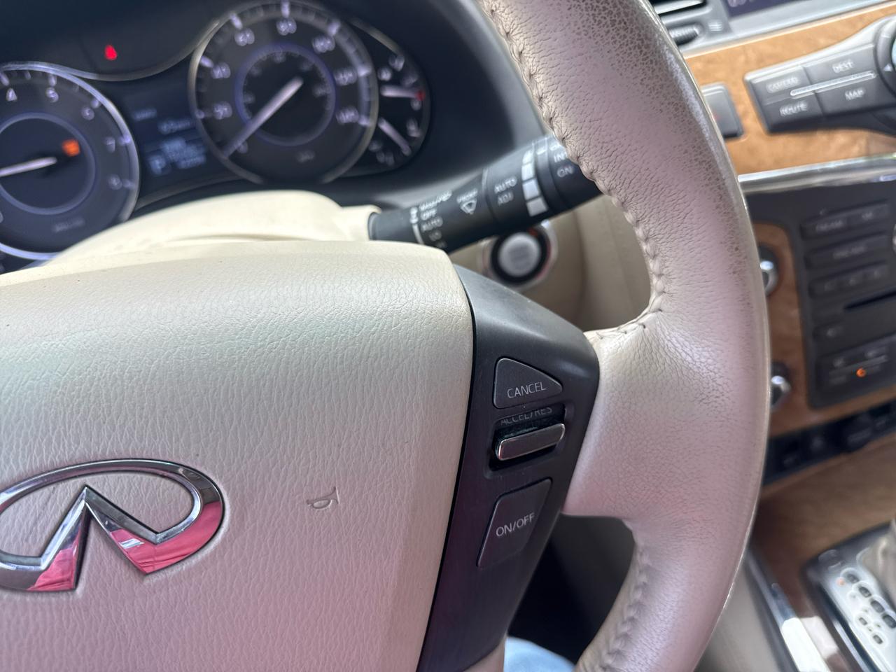 Infiniti QX80 4WD 2014
