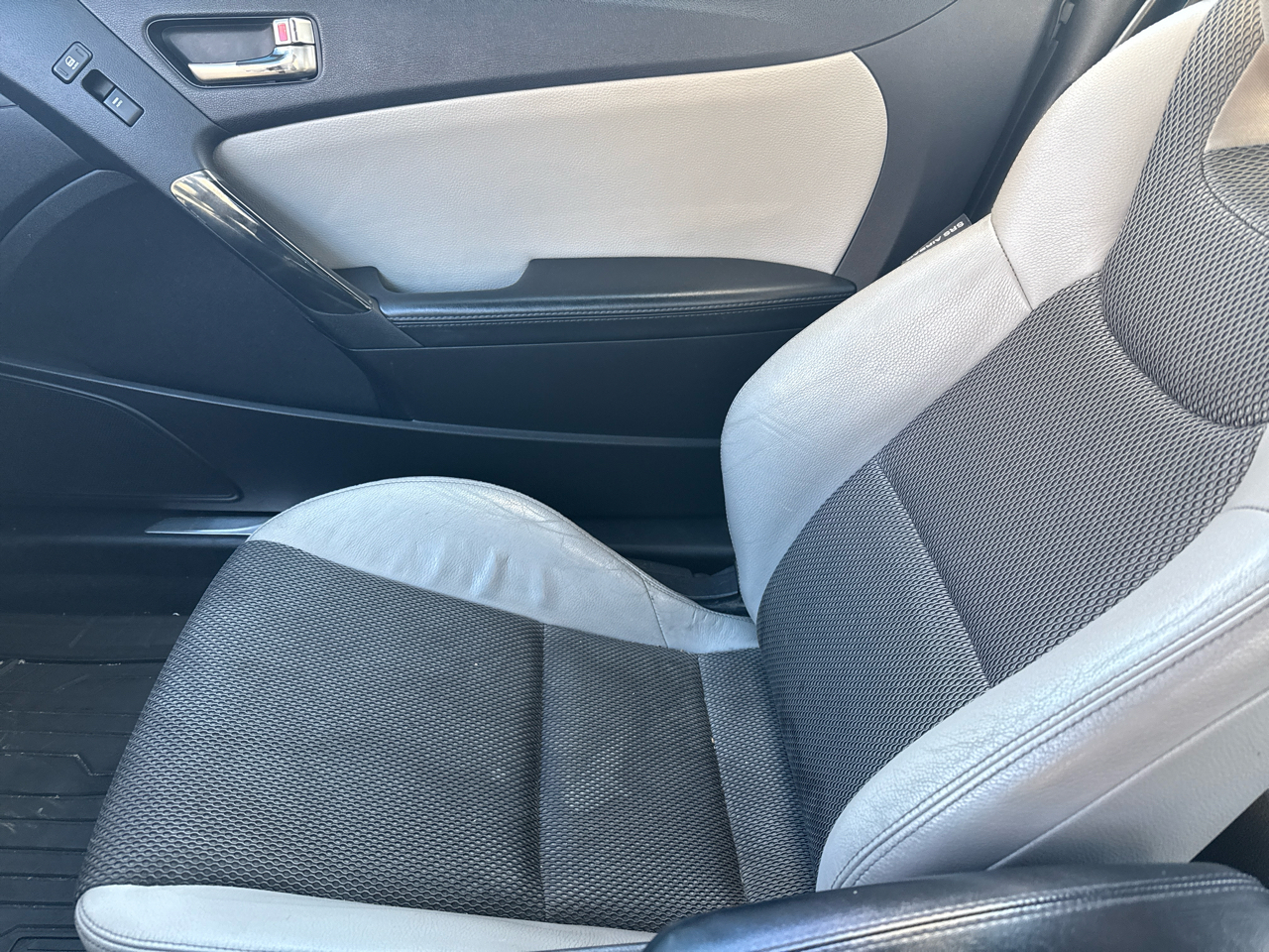 Hyundai Genesis Coupe 3.8 Ultimate 6MT 2015