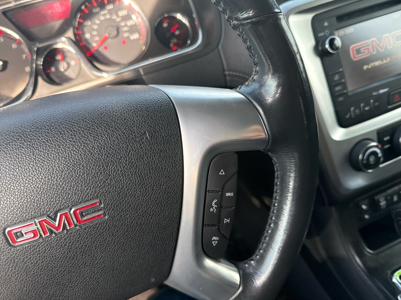 GMC Acadia SLE-2 AWD 2015