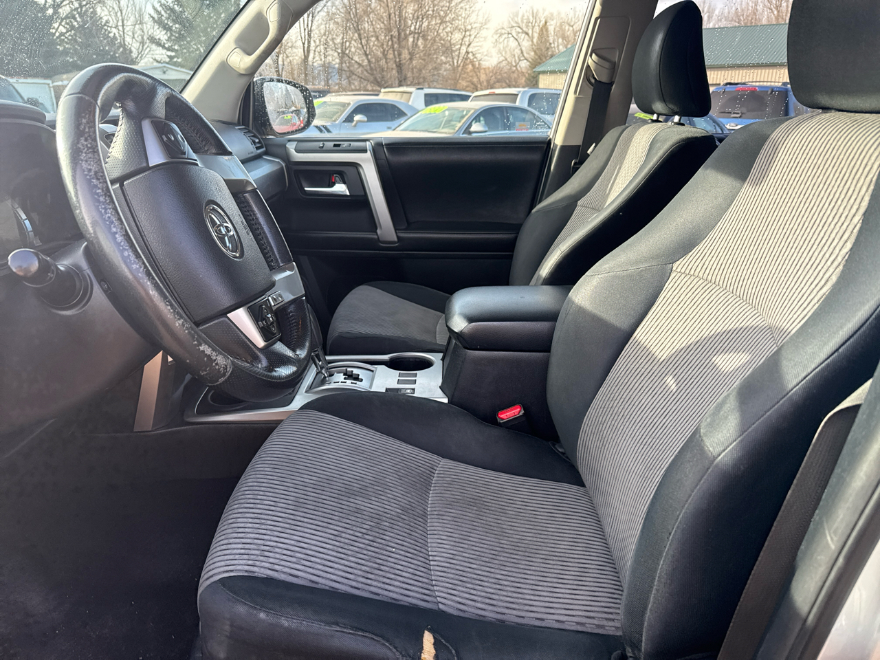 Toyota 4Runner SR5 4WD 2015