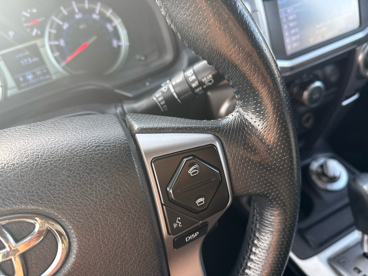 Toyota 4Runner SR5 4WD 2015