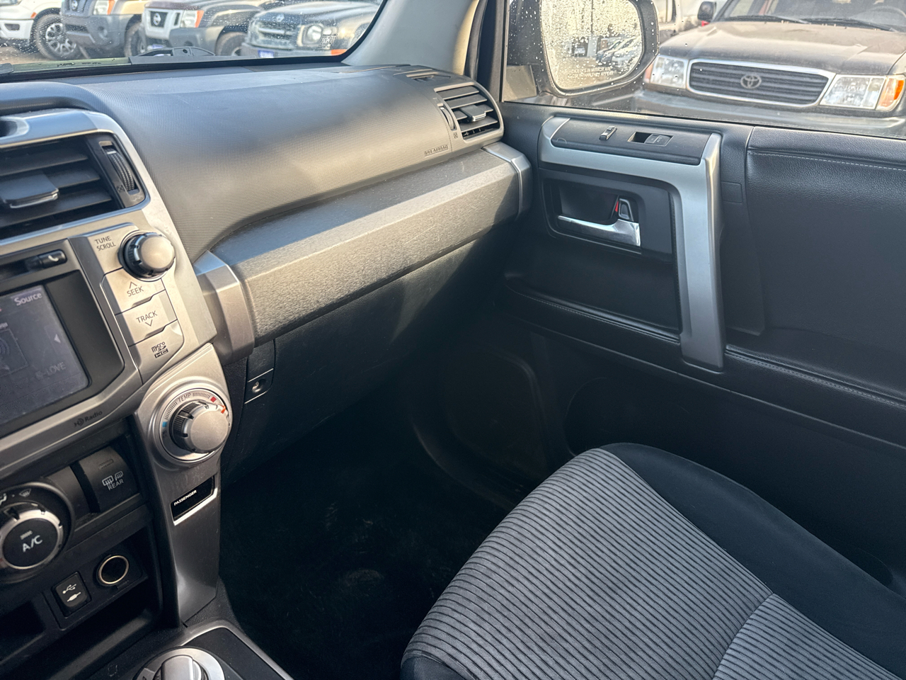 Toyota 4Runner SR5 4WD 2015