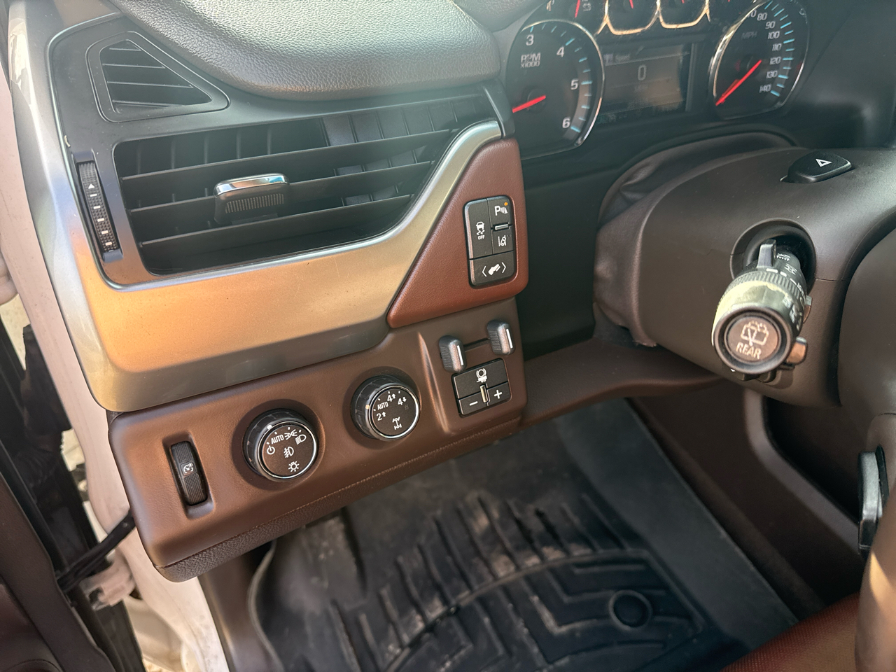 Chevrolet Tahoe LTZ 4WD 2015