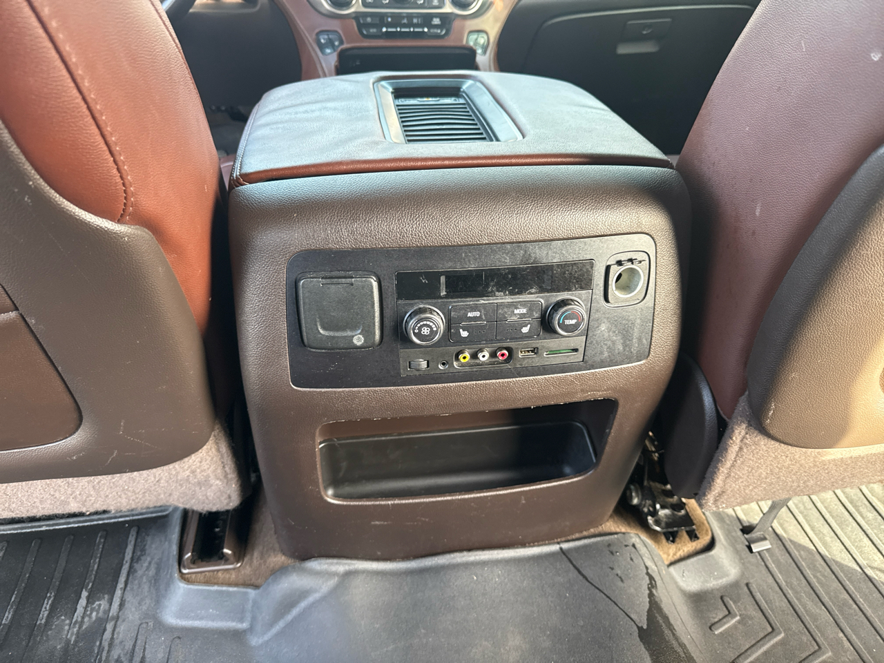 Chevrolet Tahoe LTZ 4WD 2015