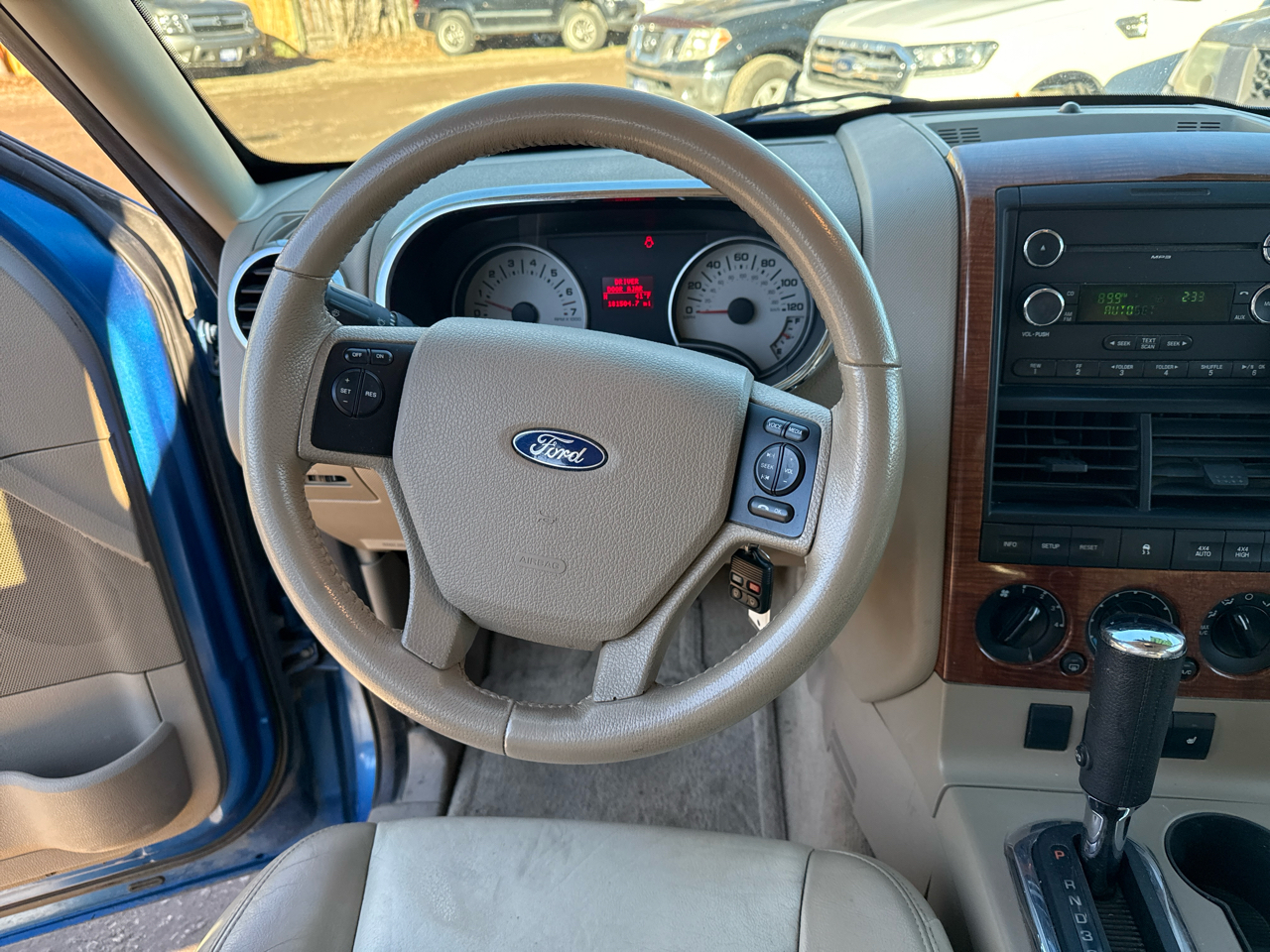 Ford Explorer Eddie Bauer 4.0L 4WD 2010