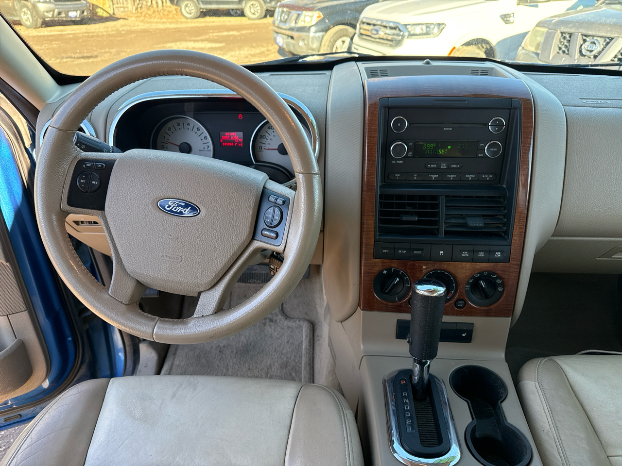 Ford Explorer Eddie Bauer 4.0L 4WD 2010