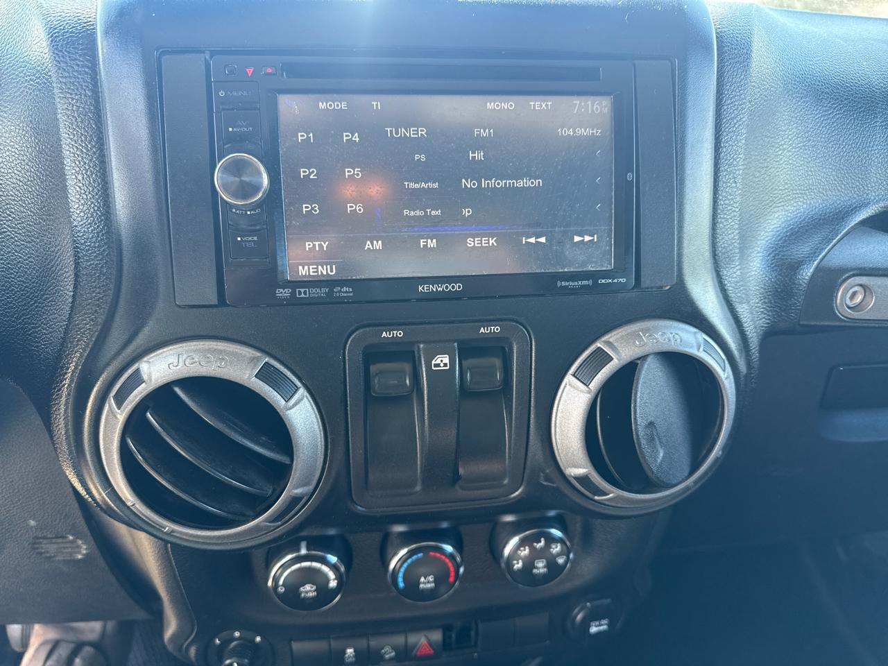 Jeep Wrangler Sport 4WD 2014