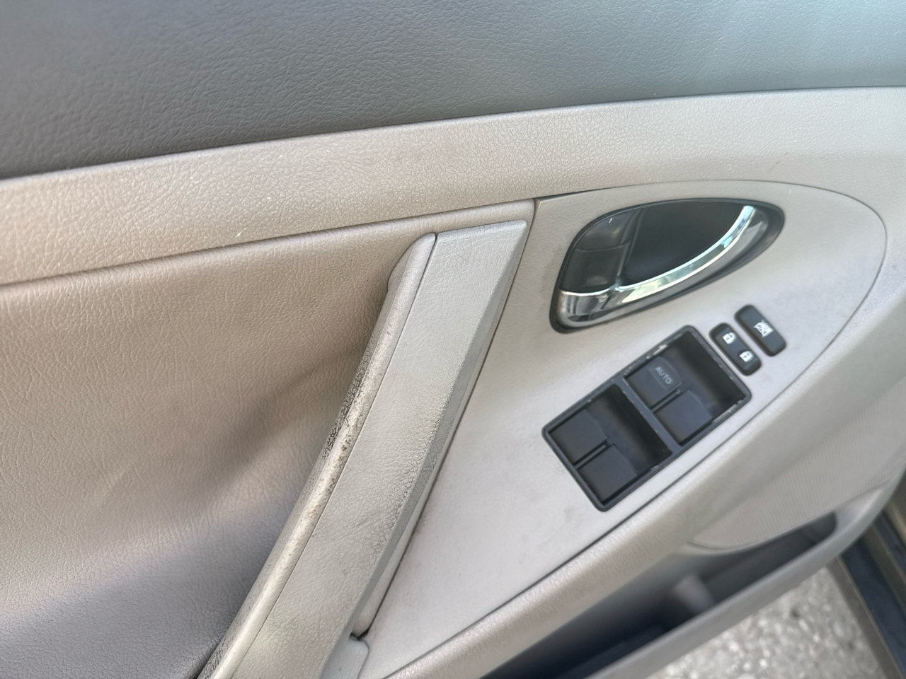 Toyota Camry LE 5-Spd AT 2008