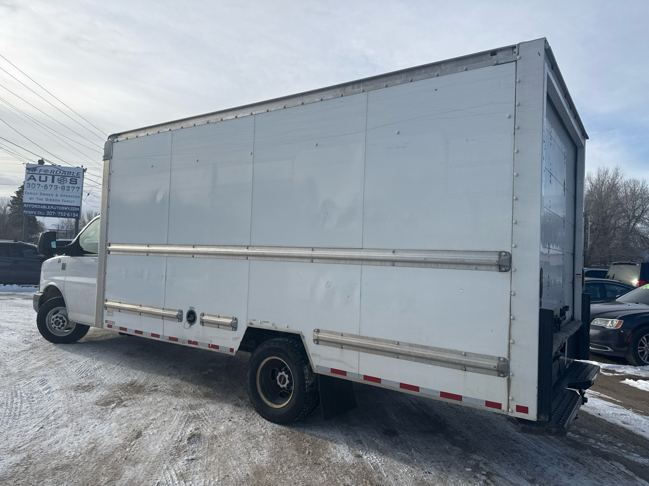 GMC Savana G3500 177 in. 2017