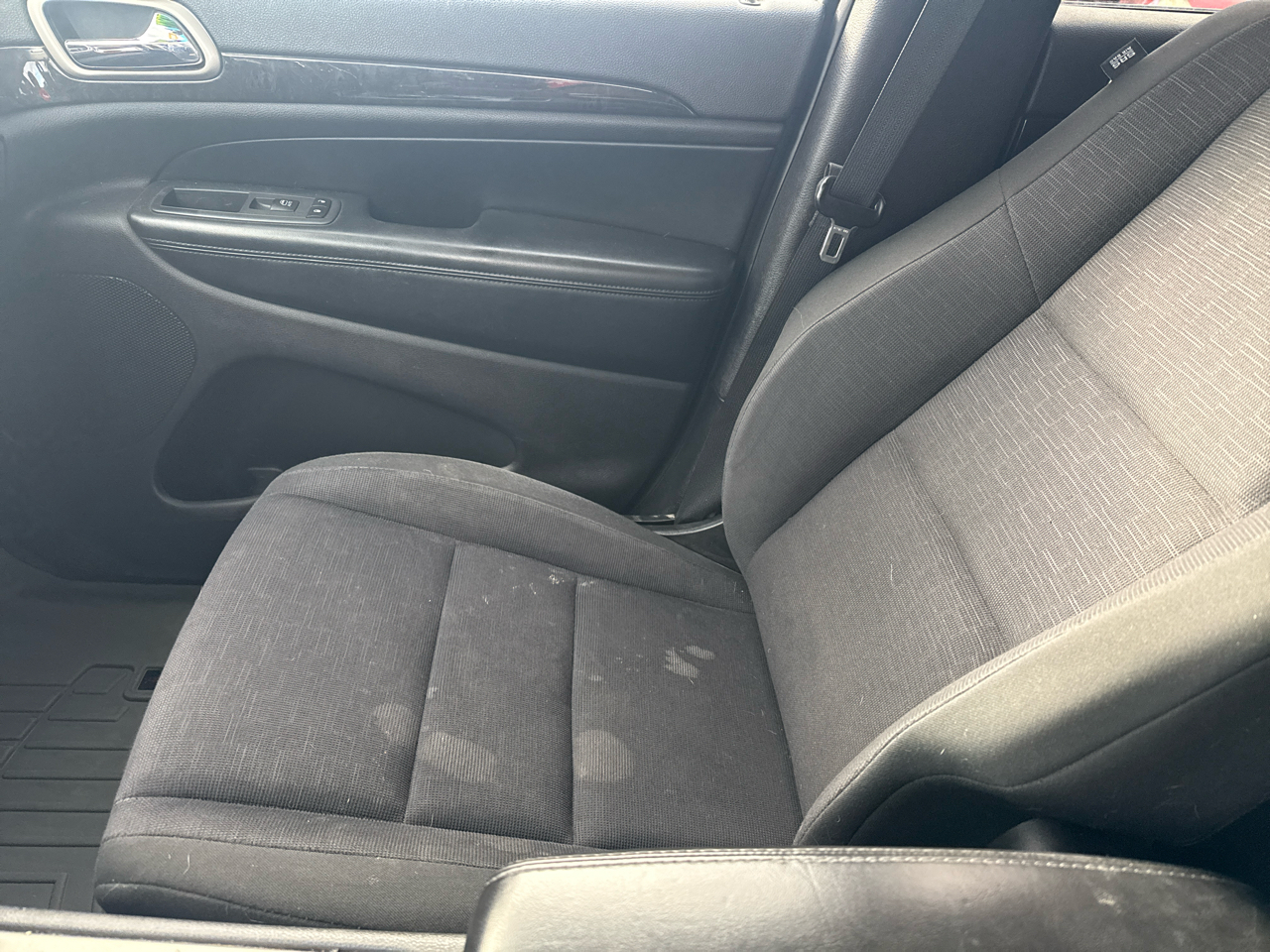 Jeep Grand Cherokee Laredo 4WD 2012