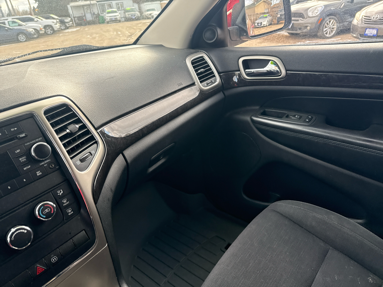 Jeep Grand Cherokee Laredo 4WD 2012