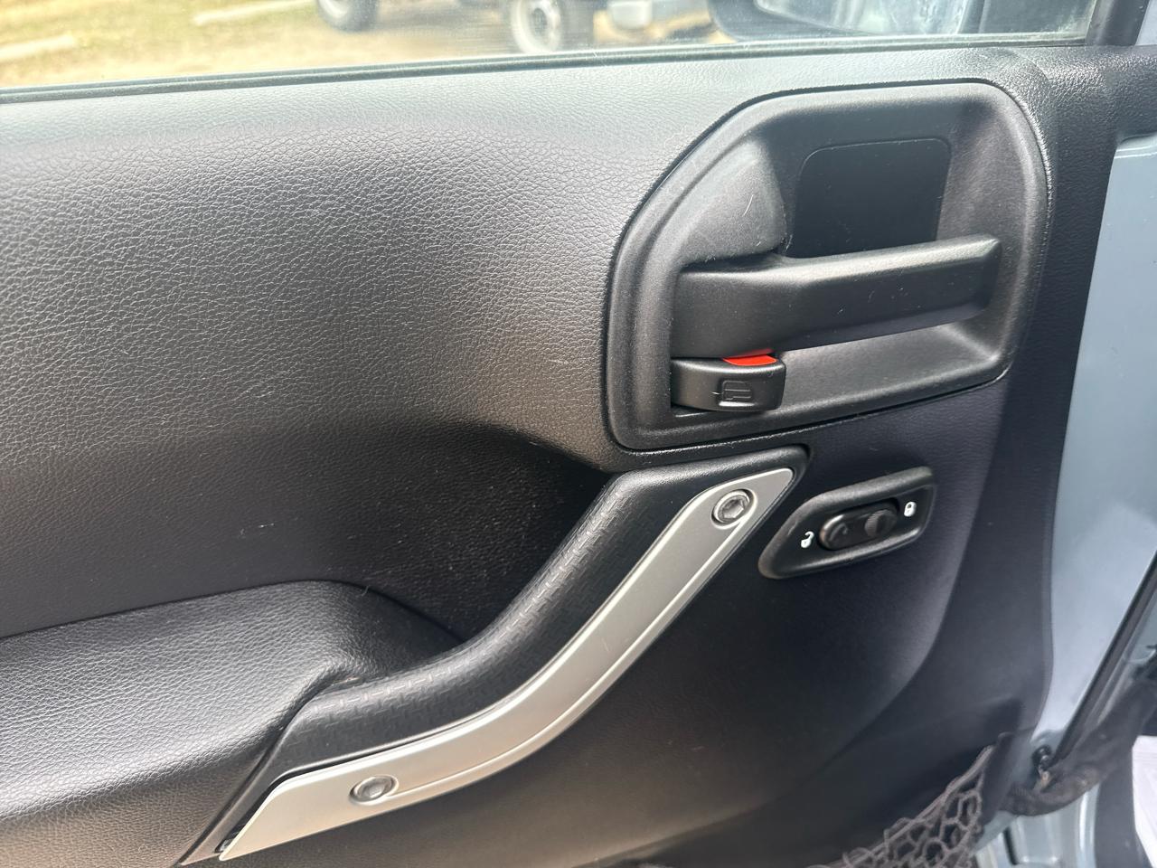 Jeep Wrangler Unlimited Sahara 4WD 2015