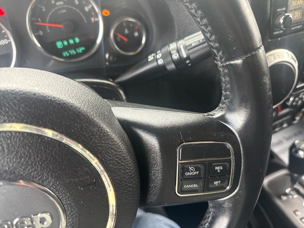 Jeep Wrangler Unlimited Sahara 4WD 2015