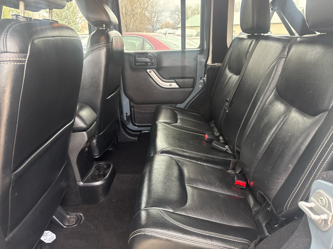 Jeep Wrangler Unlimited Sahara 4WD 2015