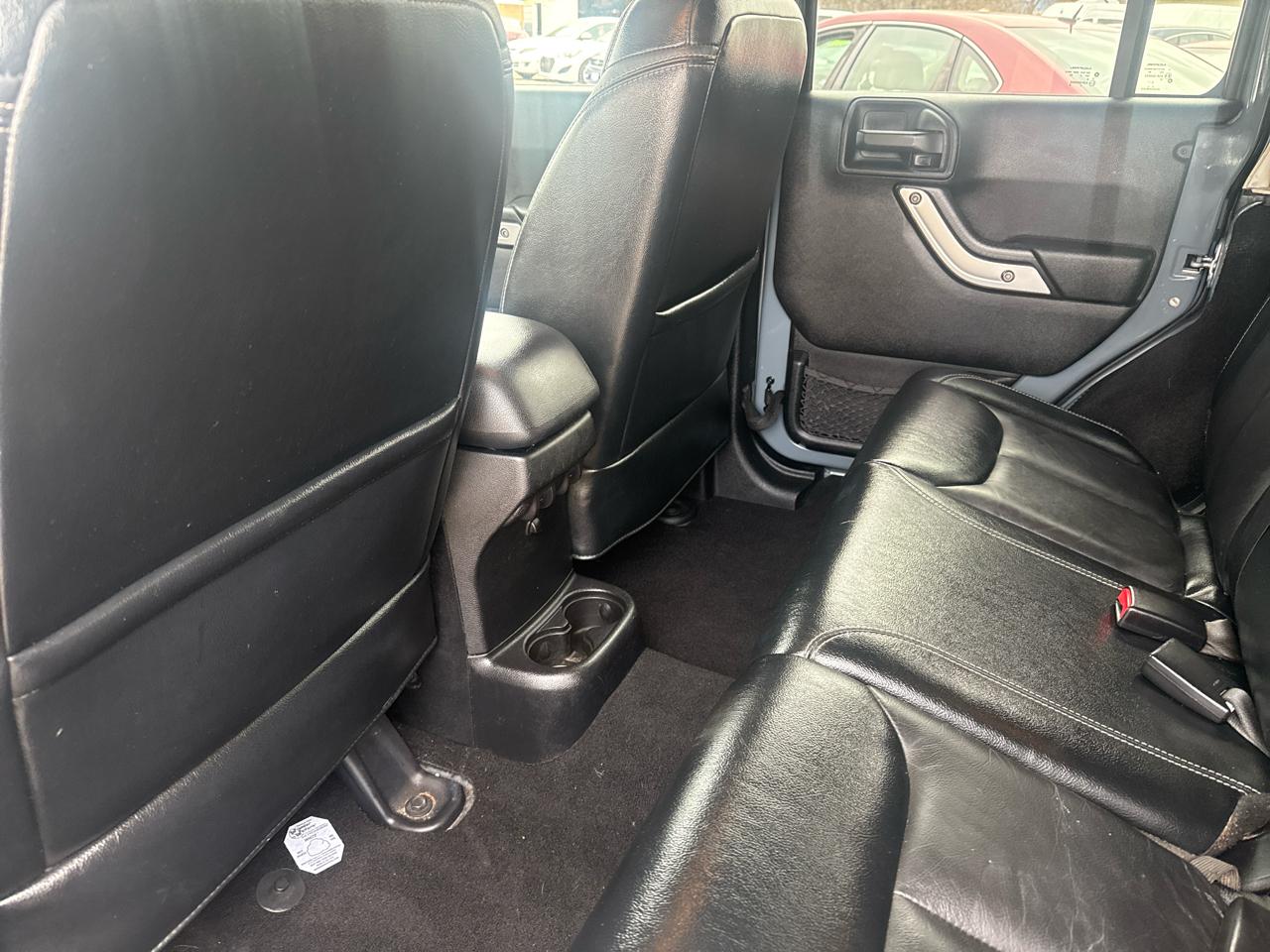 Jeep Wrangler Unlimited Sahara 4WD 2015