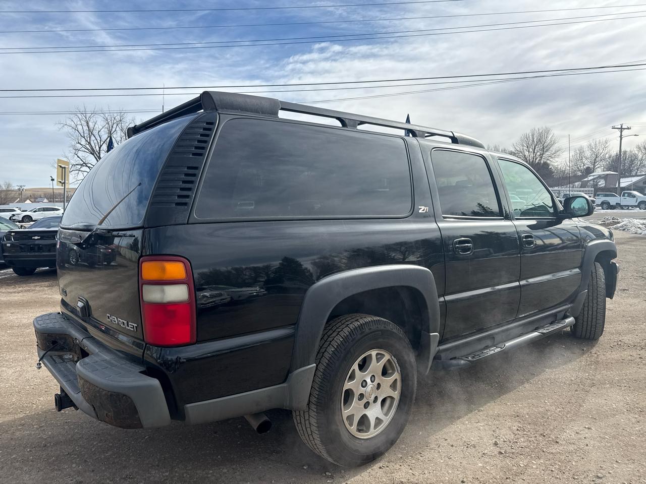 Chevrolet Suburban 1500 LTZ 4D SUV 4WD 2003