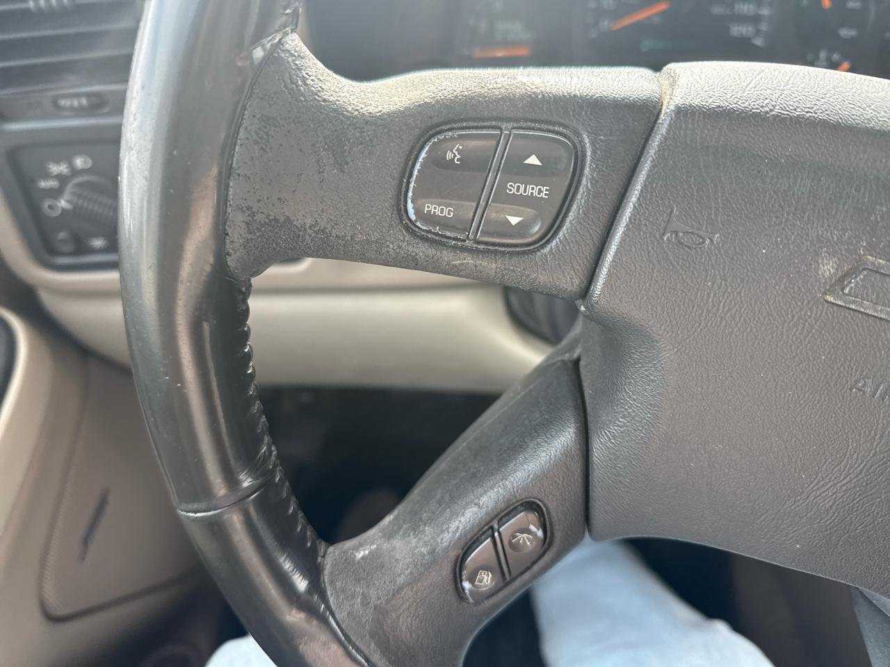 Chevrolet Suburban 1500 LTZ 4D SUV 4WD 2003