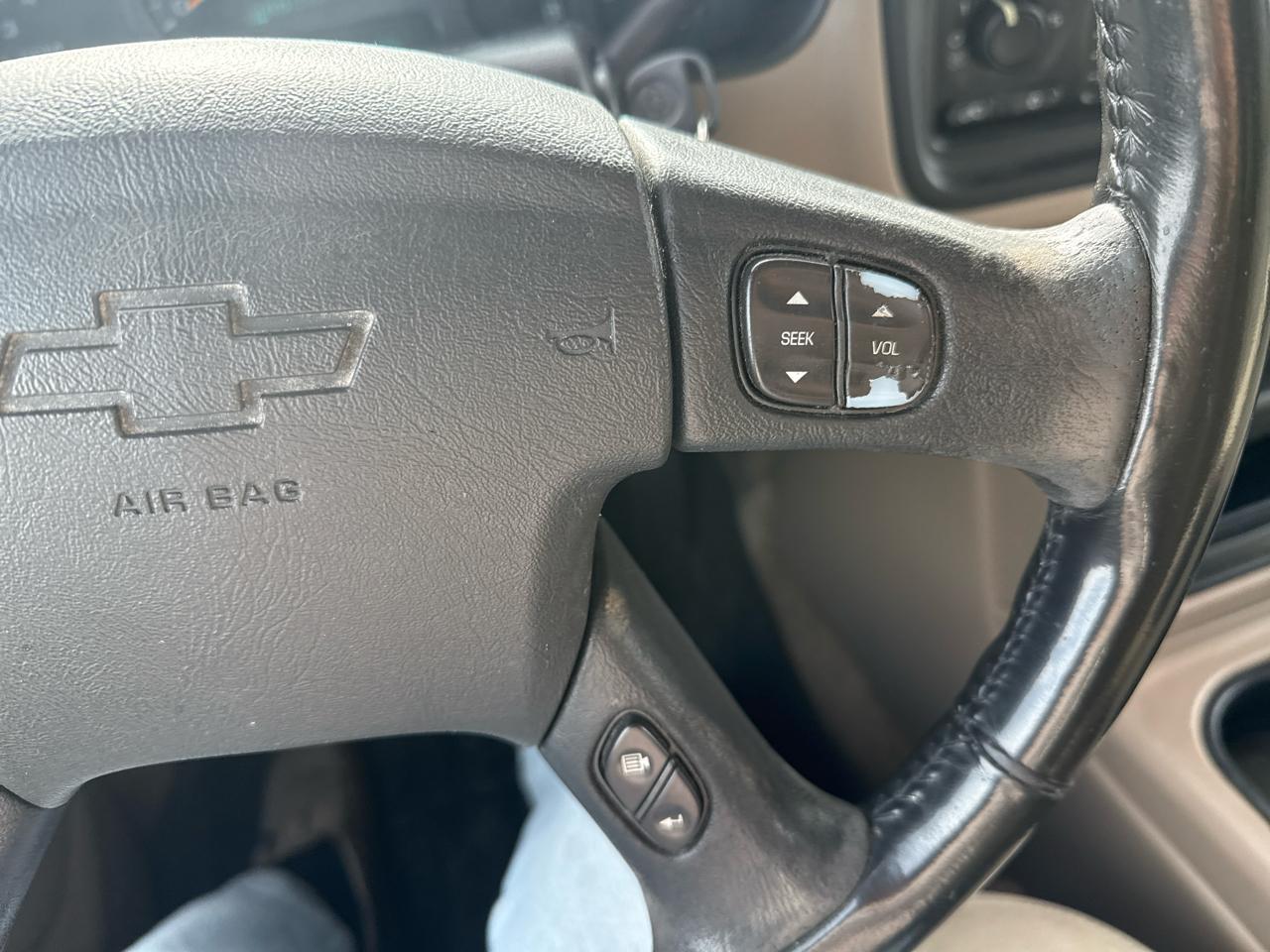 Chevrolet Suburban 1500 LTZ 4D SUV 4WD 2003