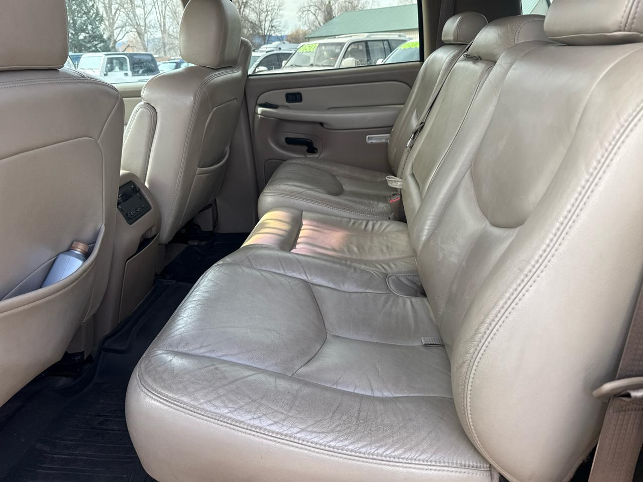 Chevrolet Suburban 1500 LTZ 4D SUV 4WD 2003