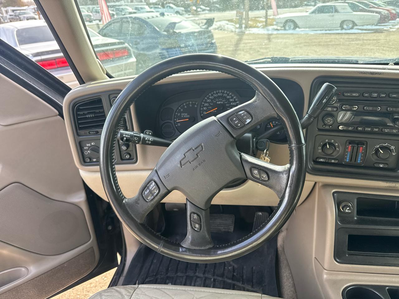 Chevrolet Suburban 1500 LTZ 4D SUV 4WD 2003