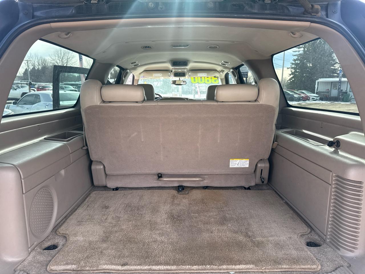 Chevrolet Suburban 1500 LTZ 4D SUV 4WD 2003