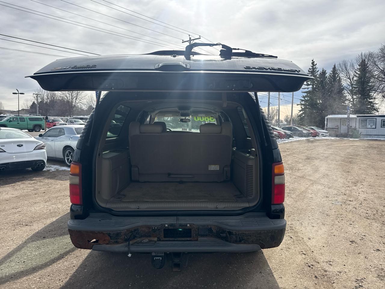 Chevrolet Suburban 1500 LTZ 4D SUV 4WD 2003