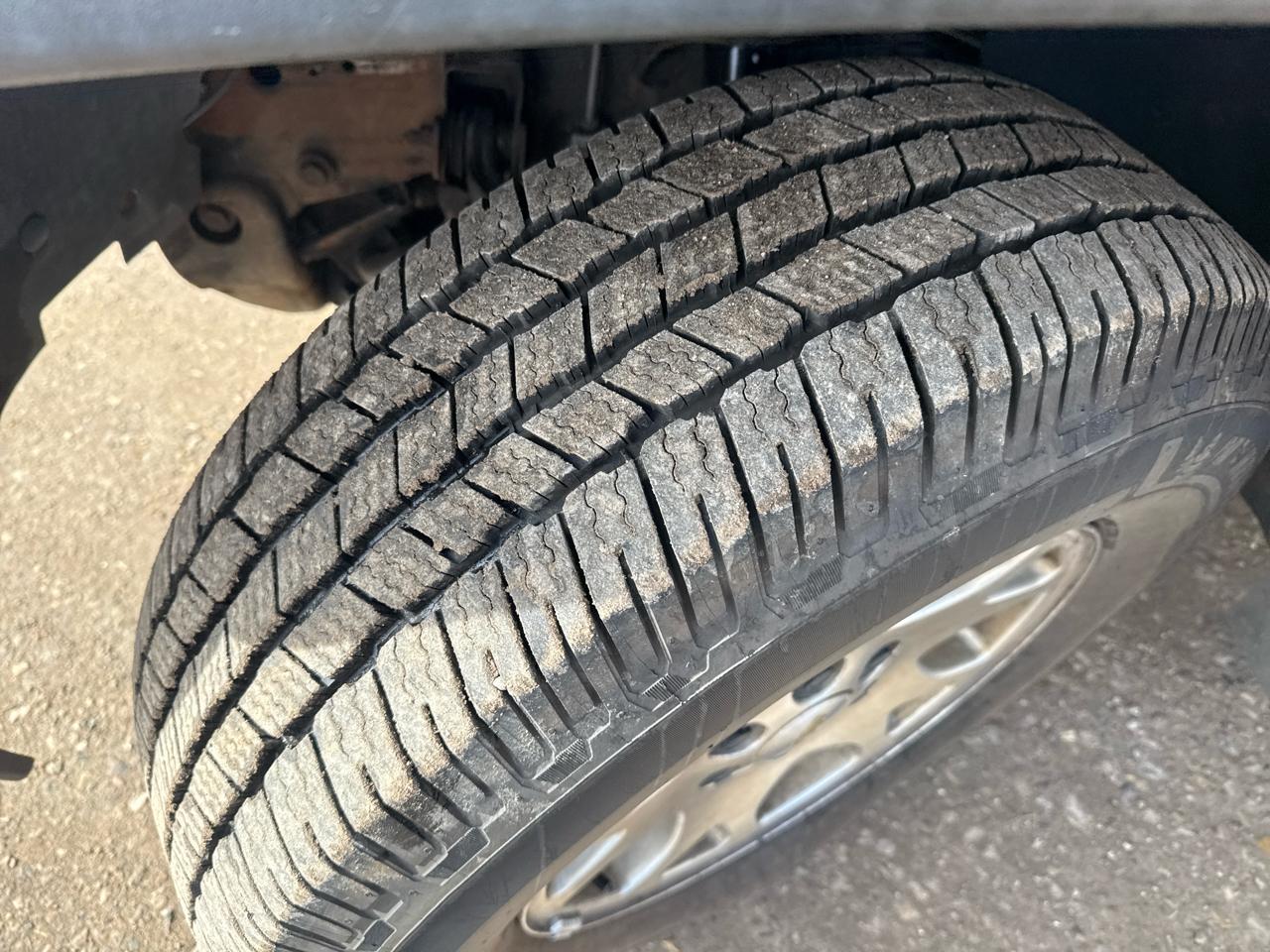 Chevrolet Suburban 1500 LTZ 4D SUV 4WD 2003