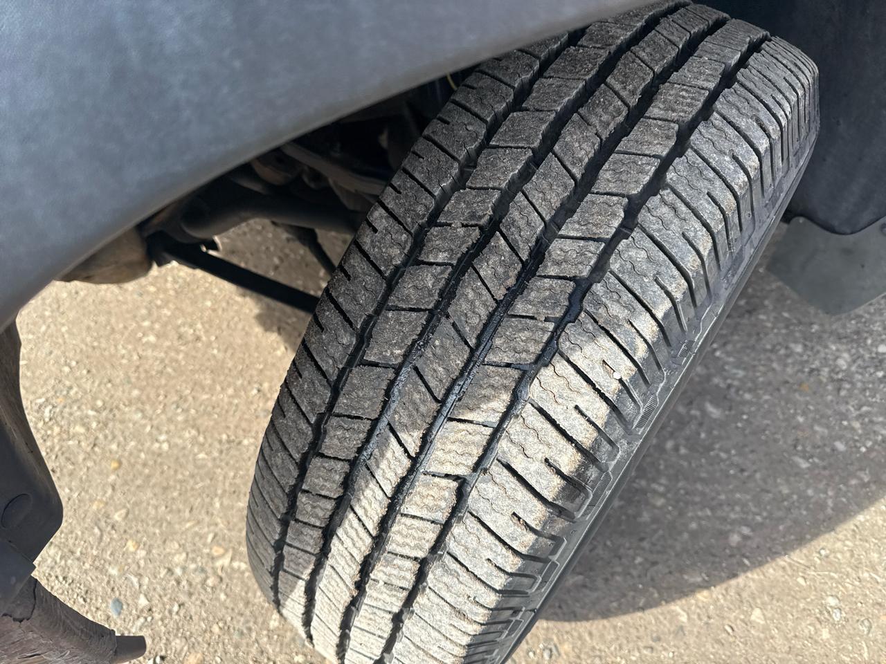 Chevrolet Suburban 1500 LTZ 4D SUV 4WD 2003