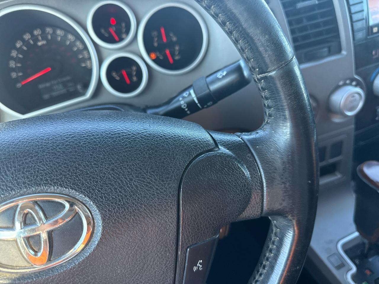 Toyota Tundra Limited 5.7L FFV Double Cab 4WD 2012