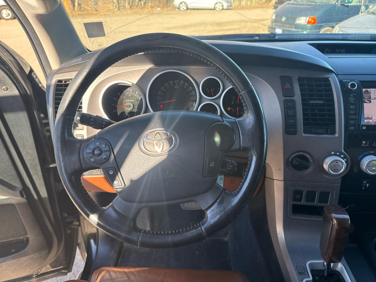 Toyota Tundra Limited 5.7L FFV Double Cab 4WD 2012