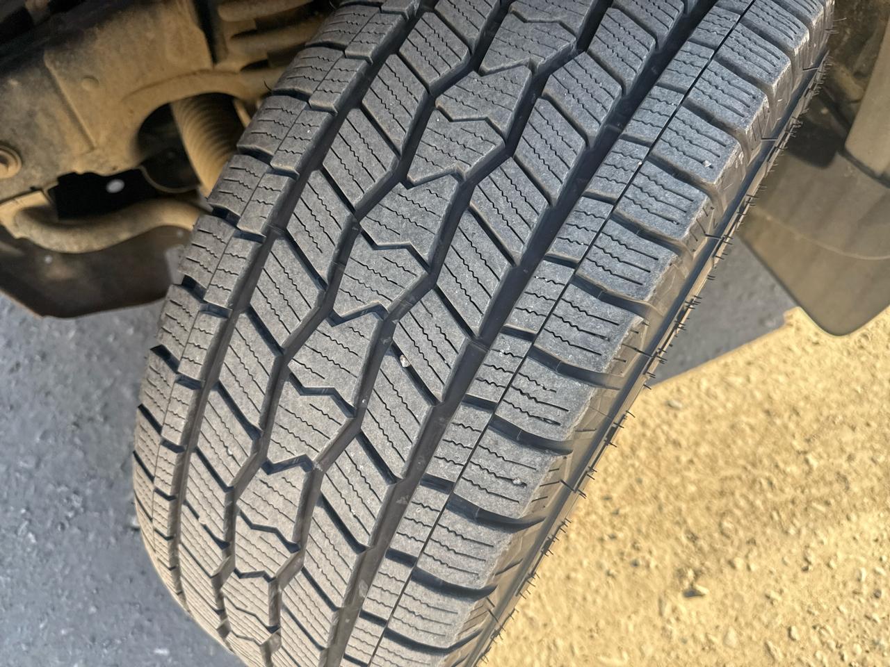 Toyota Tundra Limited 5.7L FFV Double Cab 4WD 2012