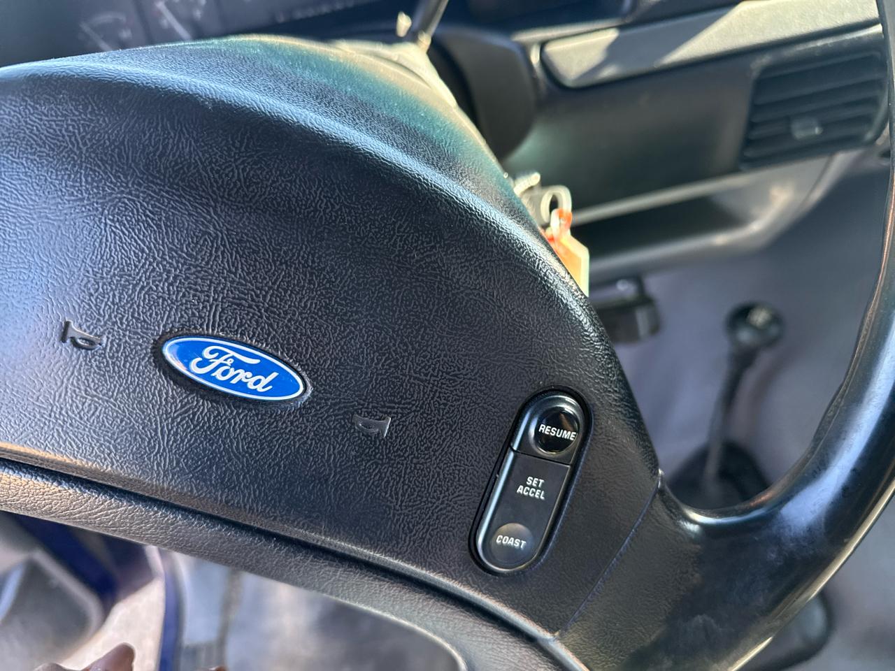 Ford F-250 HD XL SuperCab 4WD 1995