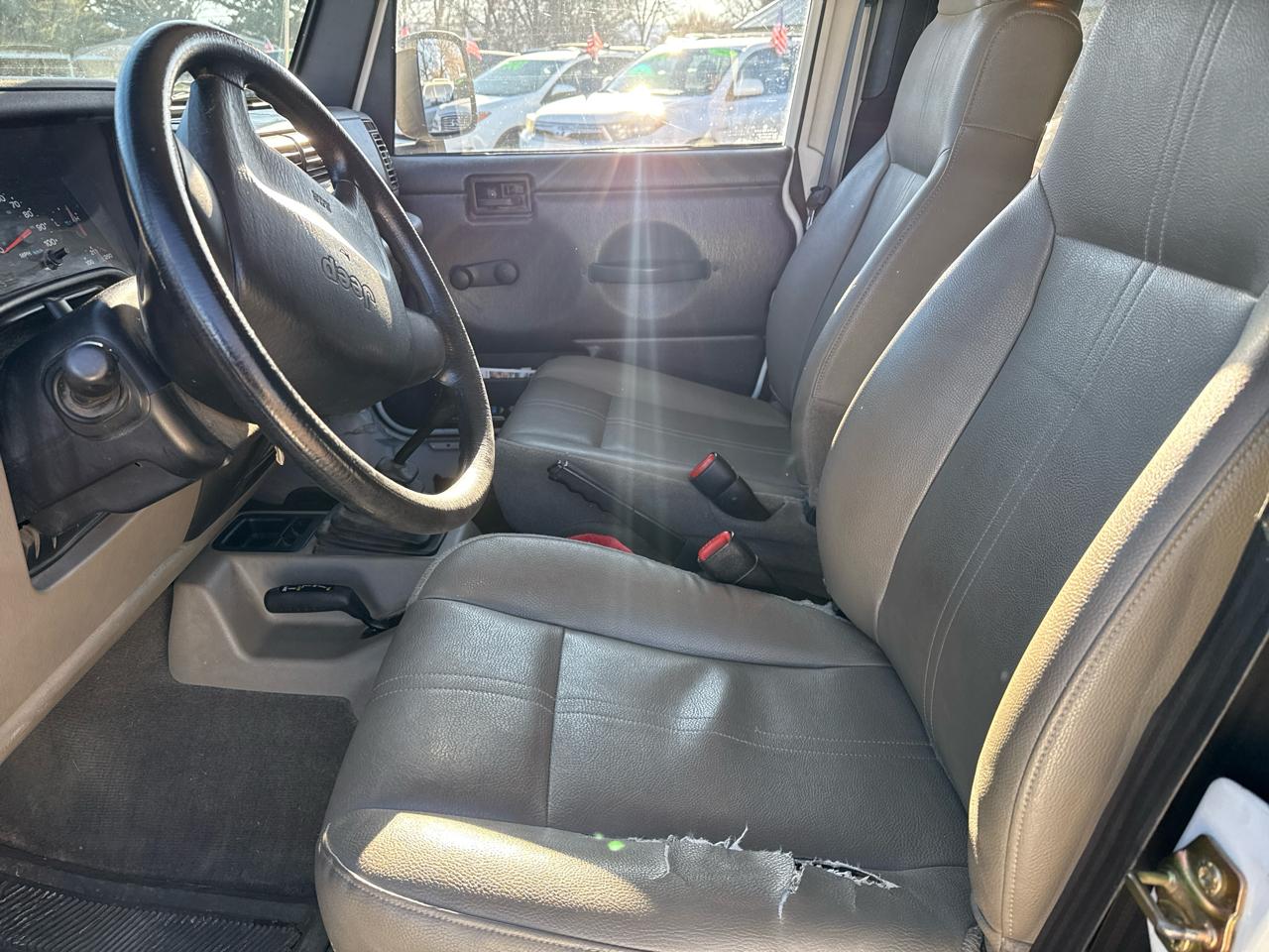 Jeep Wrangler SE 2003