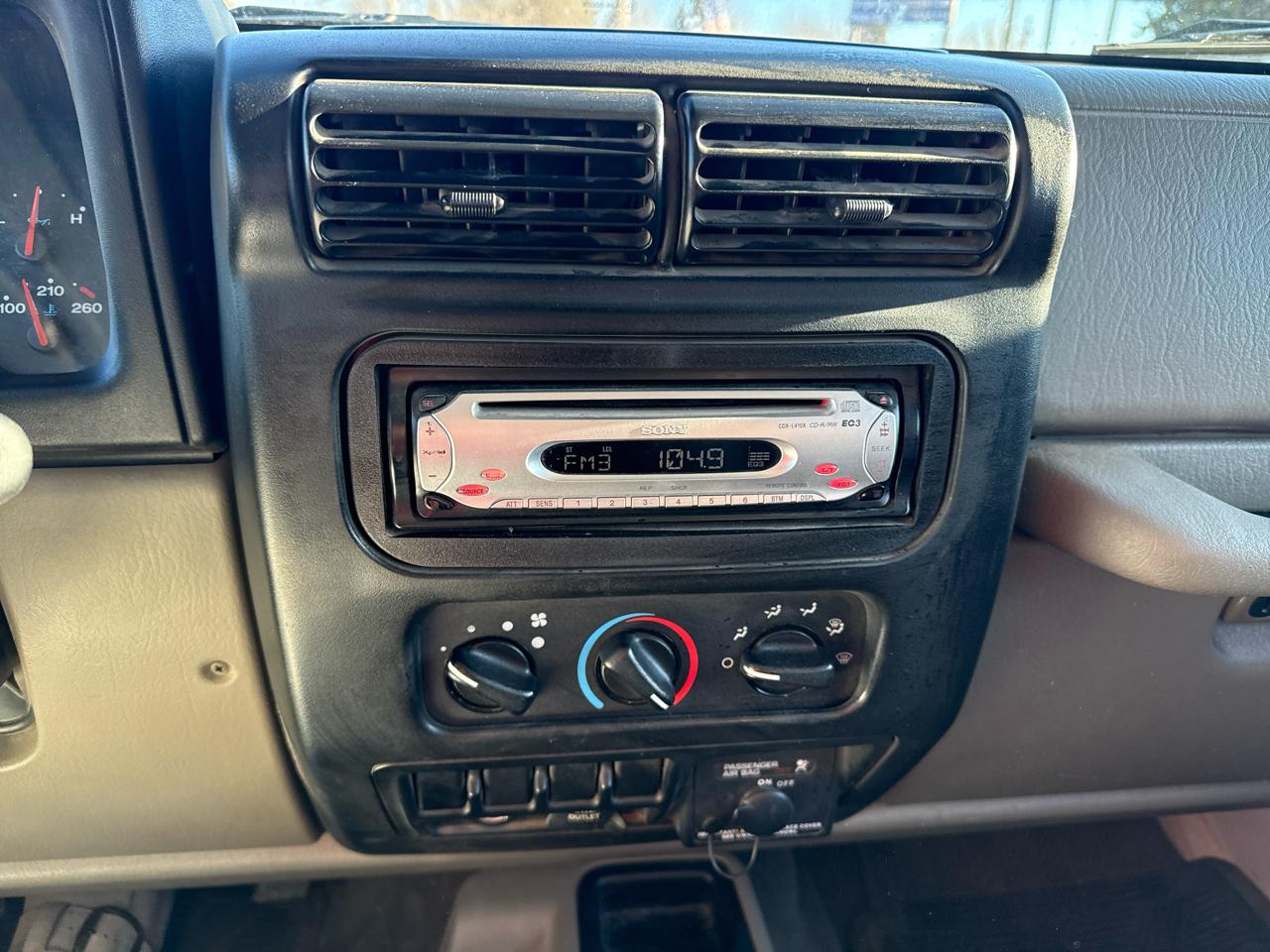 Jeep Wrangler SE 2003