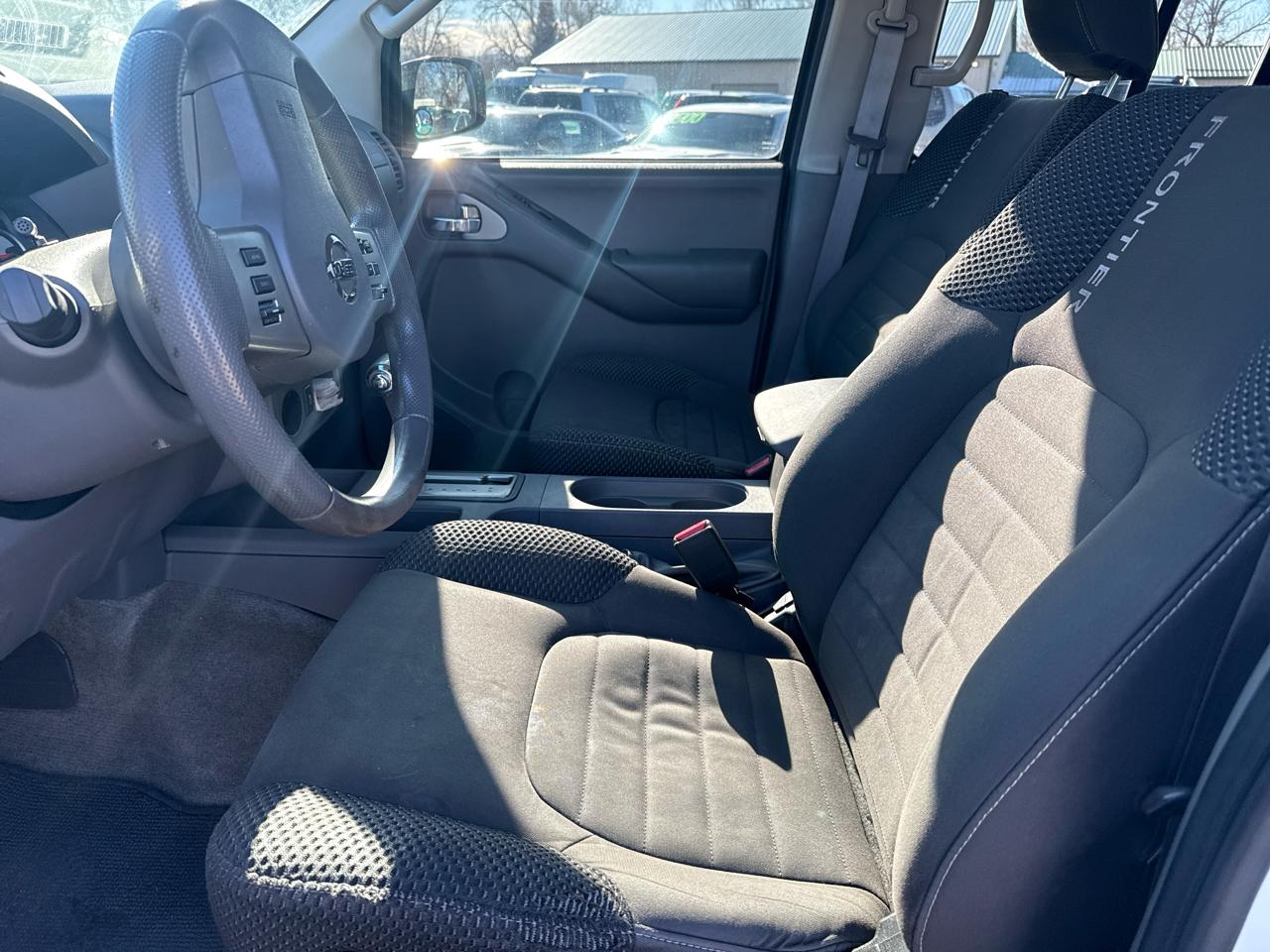 Nissan Frontier S Crew Cab 2WD 2013