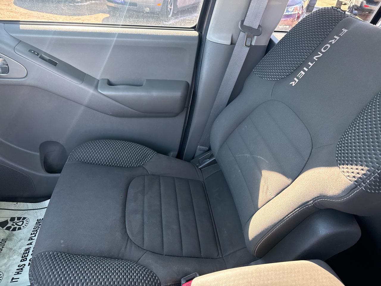 Nissan Frontier S Crew Cab 2WD 2013