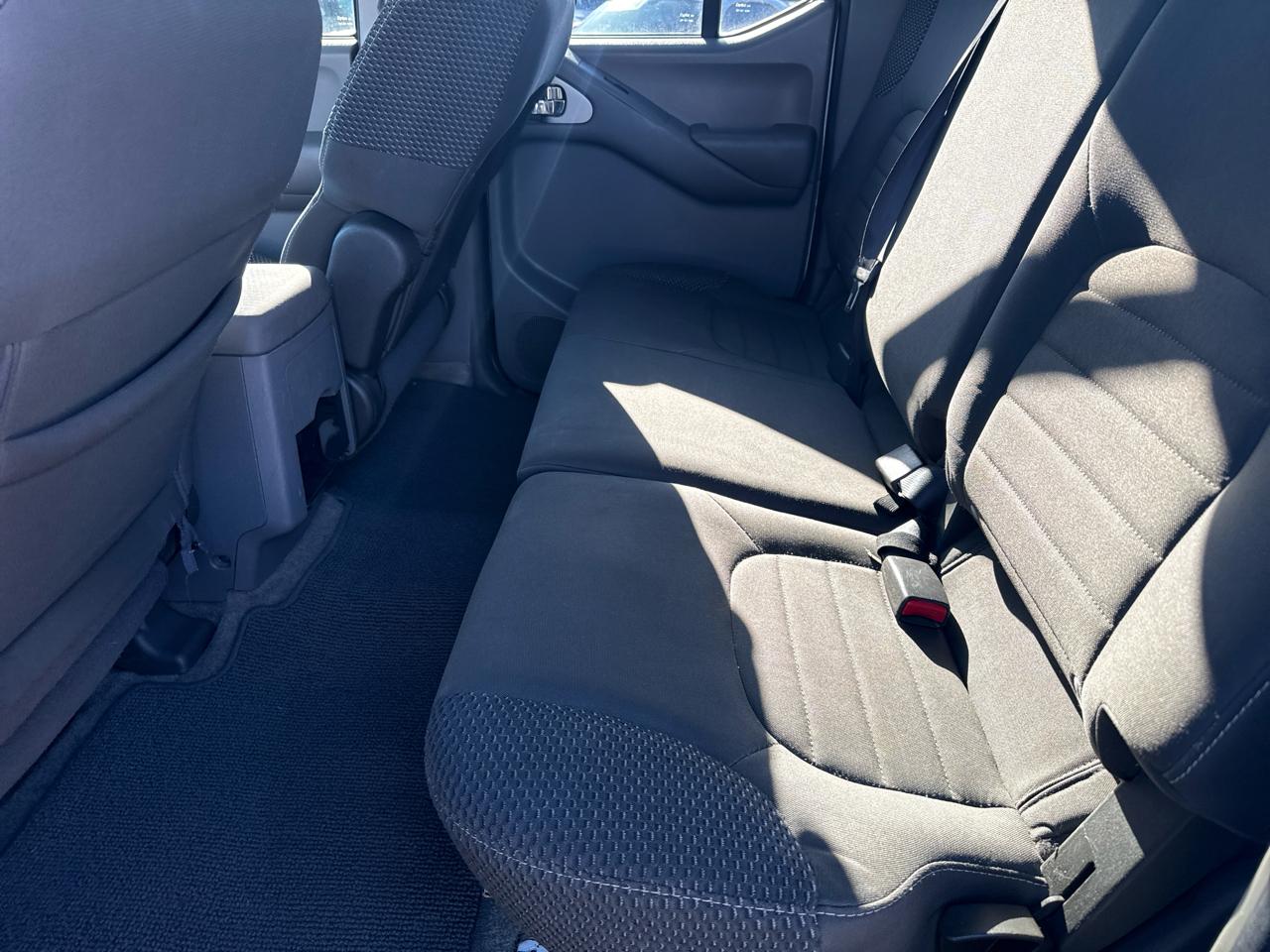 Nissan Frontier S Crew Cab 2WD 2013