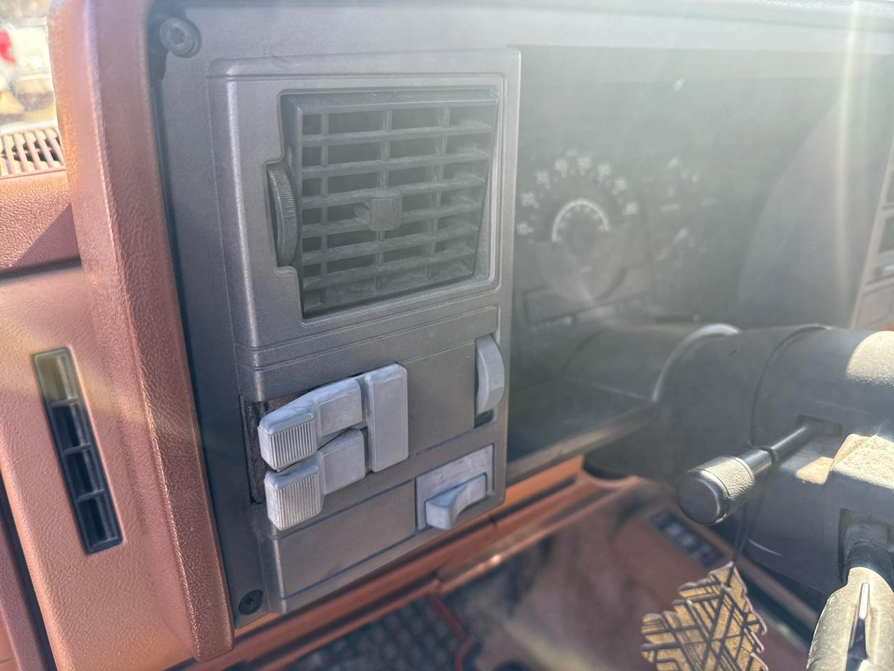 GMC Sierra C/K 1500 Special Reg. Cab 8-ft. Bed 4WD 1990