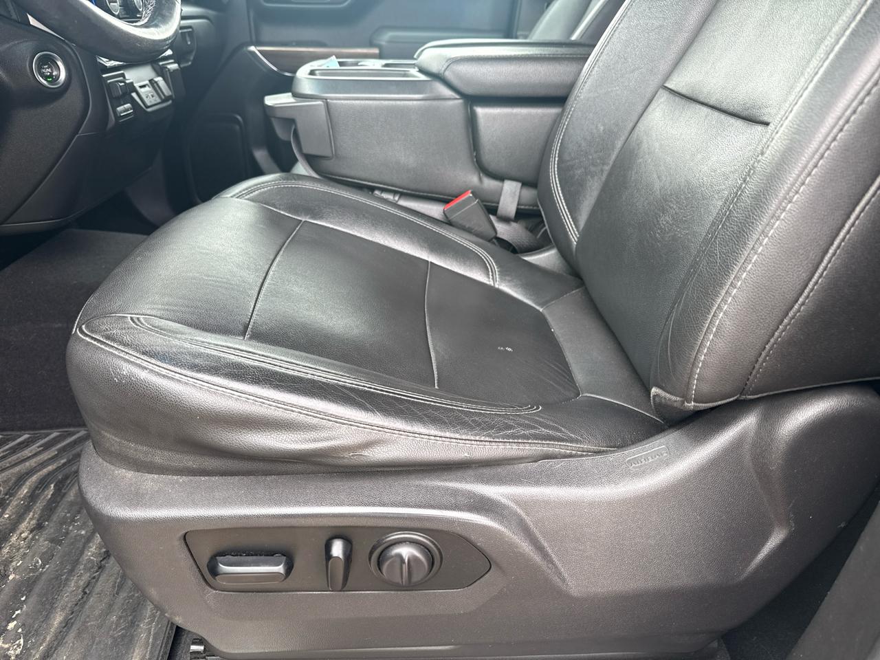 Chevrolet Silverado 1500 4WD Crew Cab 143.5" LTZ w/1LZ 2019