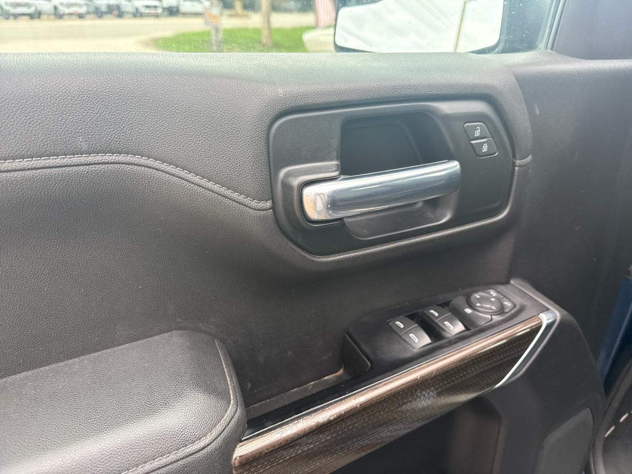 Chevrolet Silverado 1500 4WD Crew Cab 143.5" LTZ w/1LZ 2019