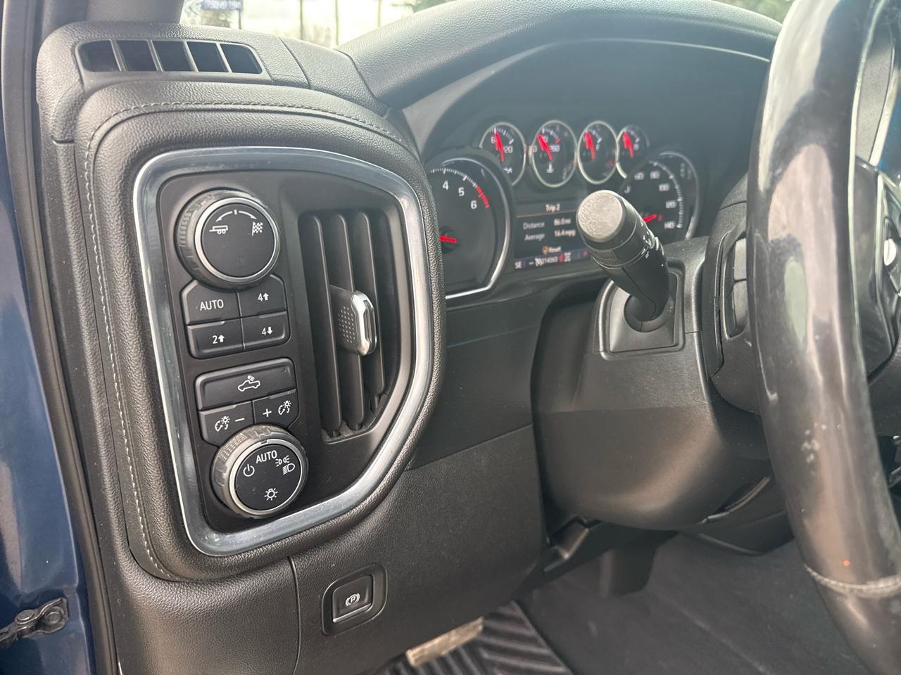 Chevrolet Silverado 1500 4WD Crew Cab 143.5" LTZ w/1LZ 2019